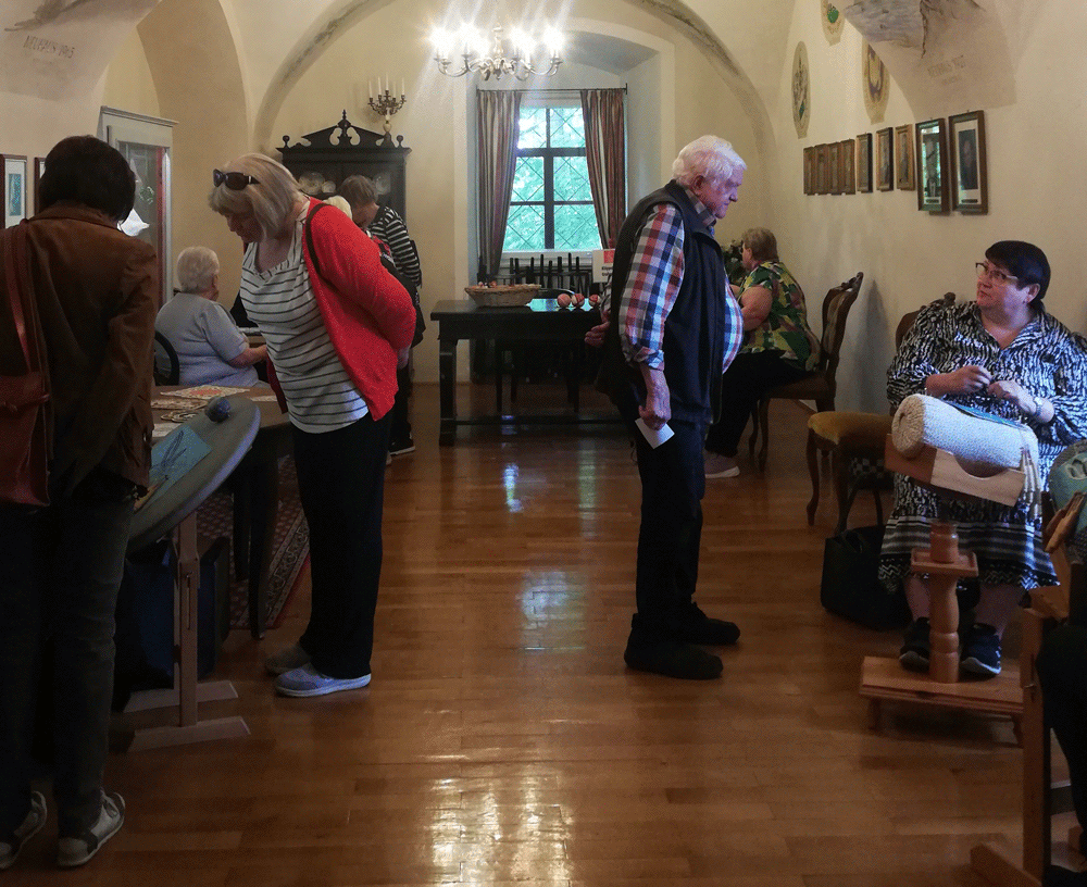 Interessierte Besucher